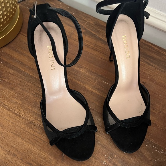 NEVER WORN Bruni Heels - Picture 8 of 8